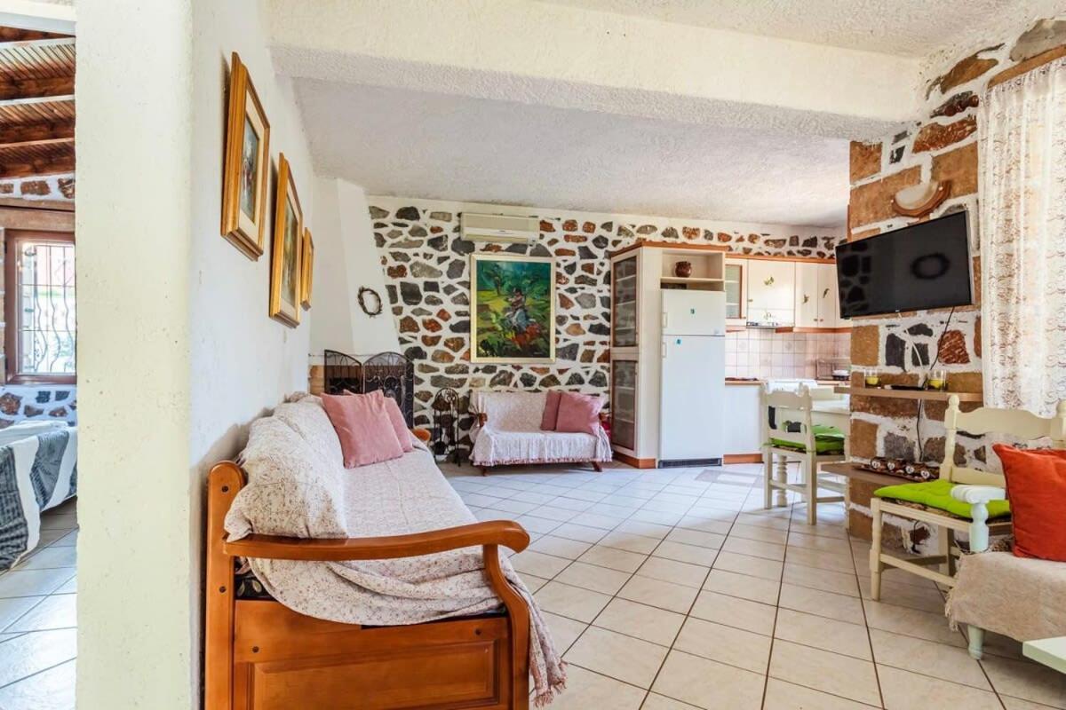 Stoúpa Mani'S Garden Paradise - Elia Secluded Retreat מראה חיצוני תמונה